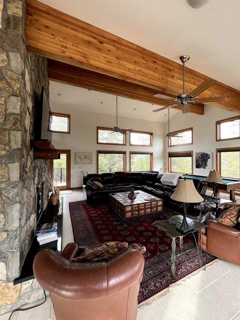 Living room in stone and timber