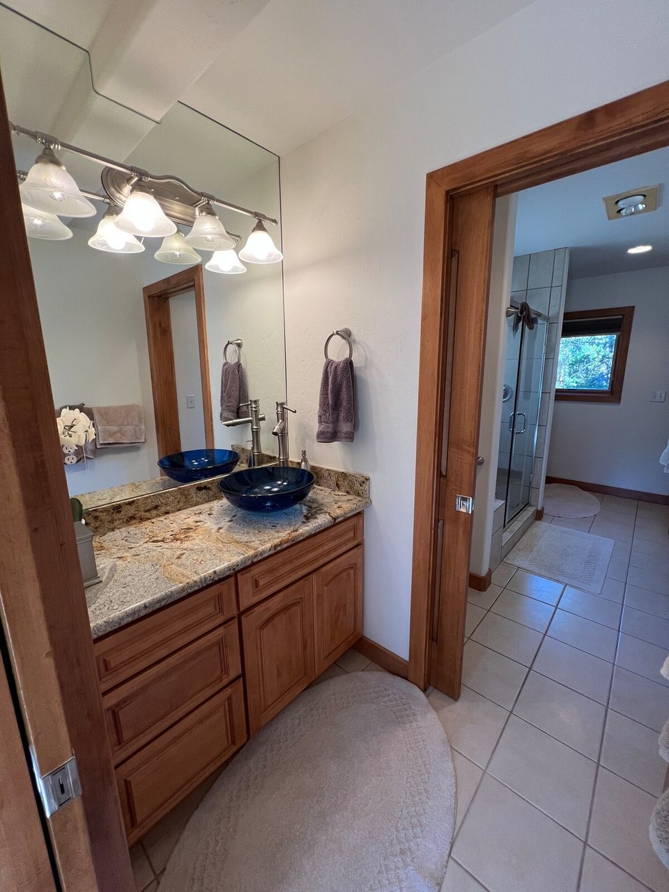 A double-vanity bath