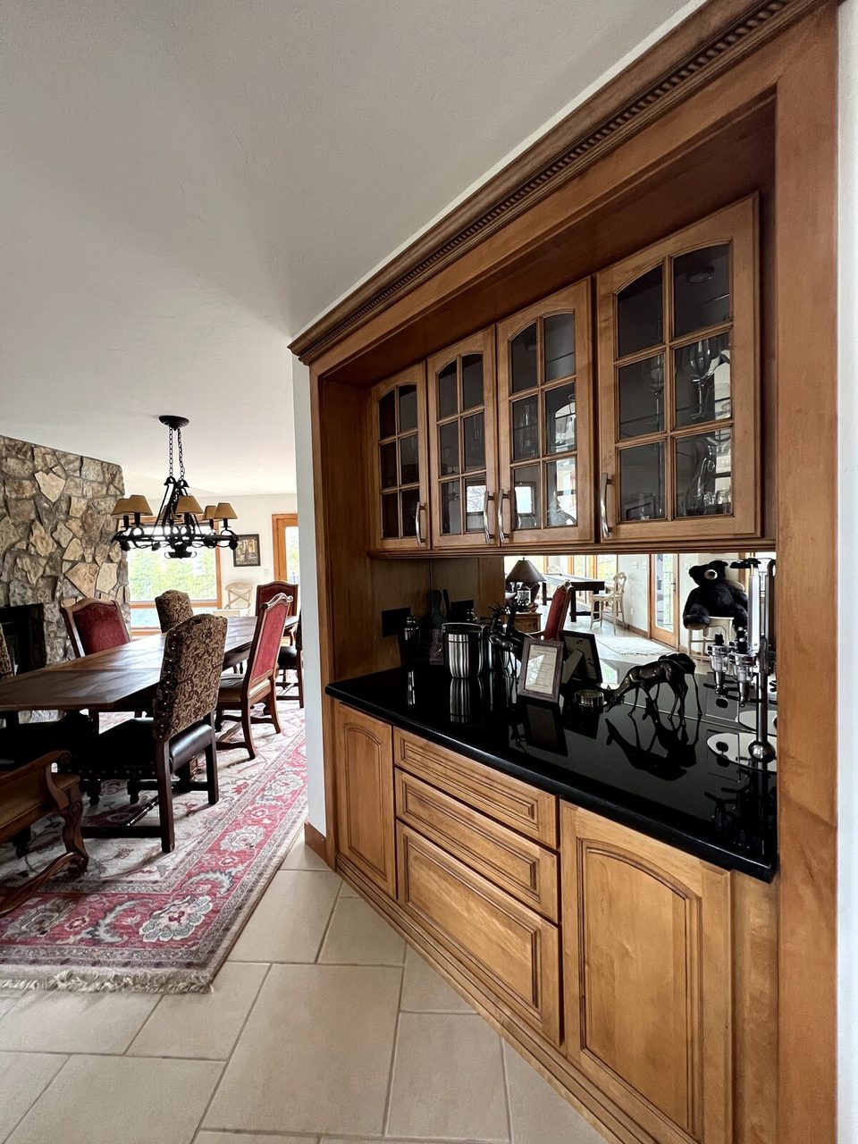 Dining and bar